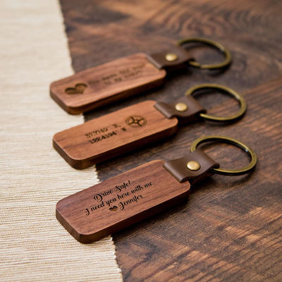 Noce di legno incisa regalo su ordinazione della catena chiave per gli uffici domestico 4,5 x 1in dell'automobile