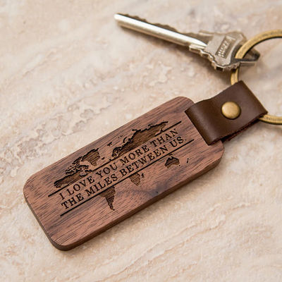 Noce di legno incisa regalo su ordinazione della catena chiave per gli uffici domestico 4,5 x 1in dell'automobile