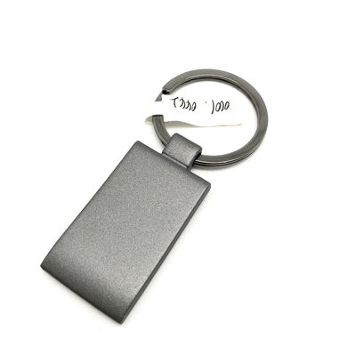 Porta chiavi in metallo d'argento con logo personalizzato per le esigenze del cliente