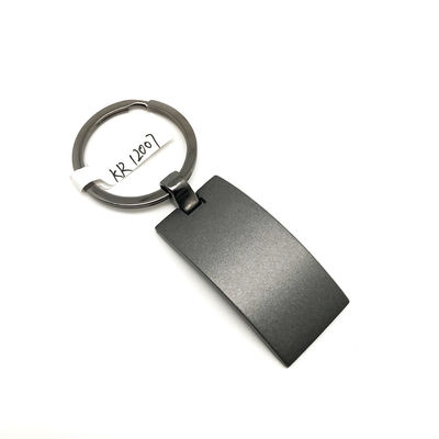 Logo porta chiavi in metallo personalizzato per durabilità e funzionalità