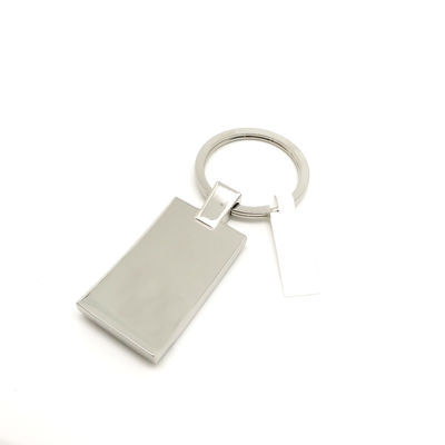 Pacchetto polibag individuale per porta chiavi in metallo resistente con finitura in argento