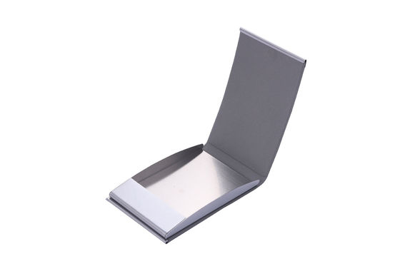 Portatore di biglietti da visita in metallo / PU con chiusura rapida, design professionale ed elegante