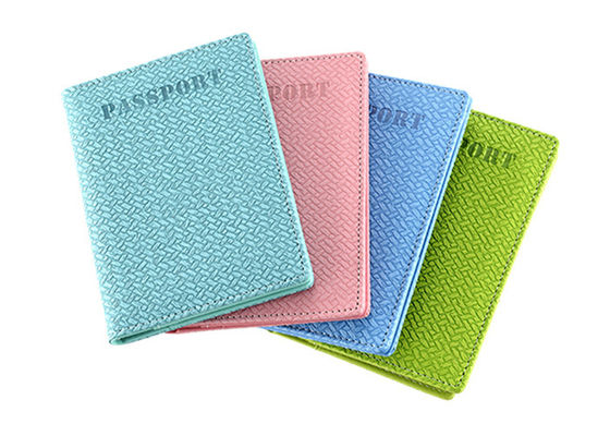 La copertura del passaporto del tessuto riveste di pelle il colore di Pantone di rettangolo del portafoglio dell'unità di elaborazione