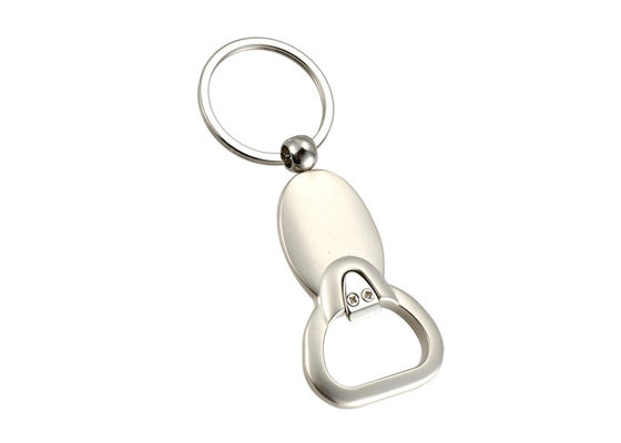Prezzo buono Catena chiave del metallo del portiere delle apribottiglie d'argento dell'anello portachiavi in linea